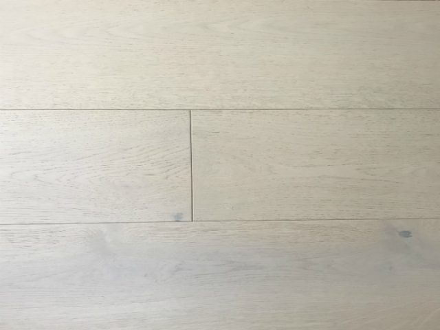 Oak Brushed 7.5 Inch_3 mm_MiraNova Wide Plank PT Series_Frozen